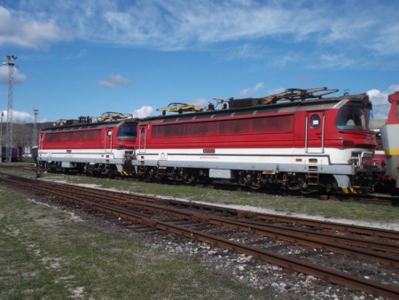 Rušne 240 132-1 a 240 046-3 vo farbách ZSSK